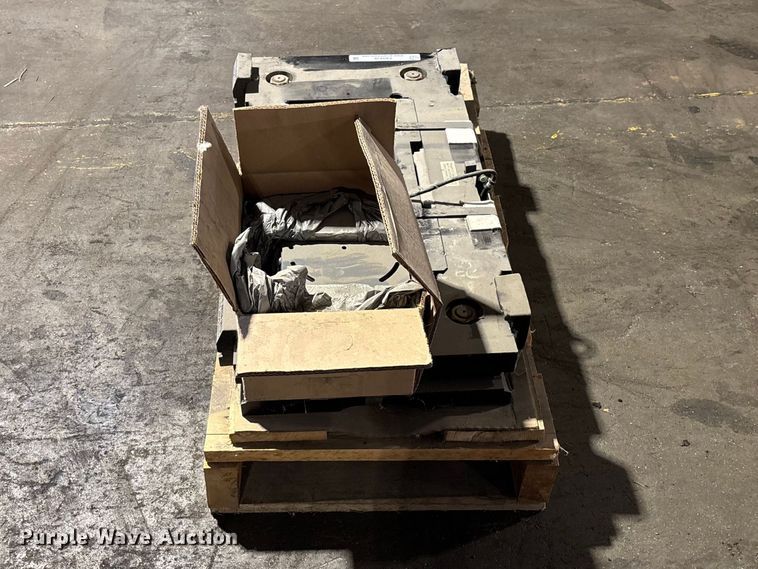 image for item FB5636 2021 Avery Weigh-Tronix FLSC-05 forklift Scale