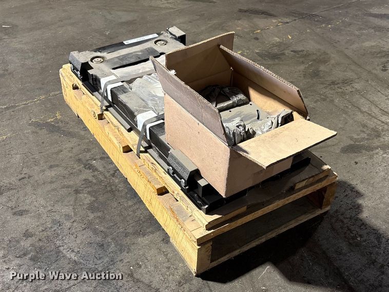 image for item FB5636 2021 Avery Weigh-Tronix FLSC-05 forklift Scale