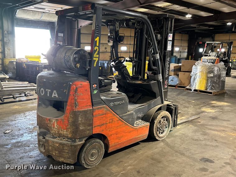 image for item FB5637 Toyota 8FGCU25 forklift