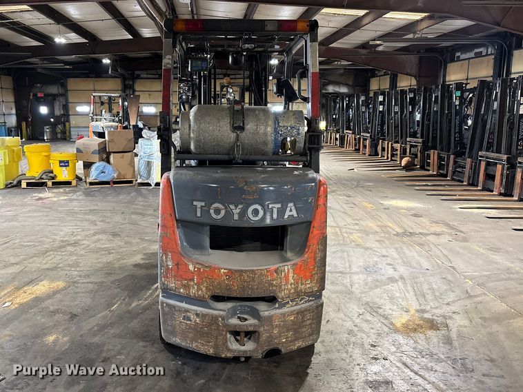 image for item FB5637 Toyota 8FGCU25 forklift