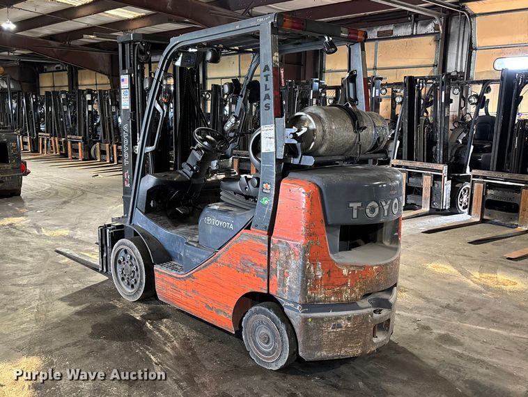 image for item FB5637 Toyota 8FGCU25 forklift