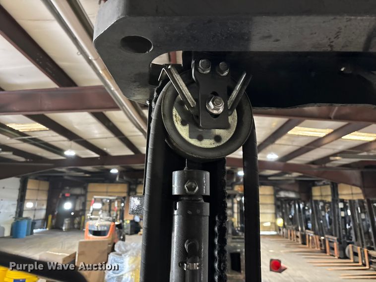 image for item FB5637 Toyota 8FGCU25 forklift