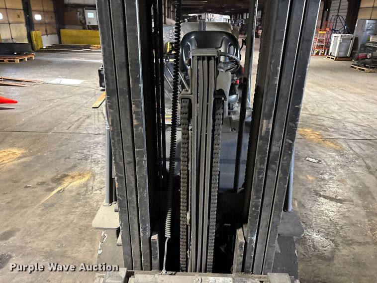 image for item FB5637 Toyota 8FGCU25 forklift