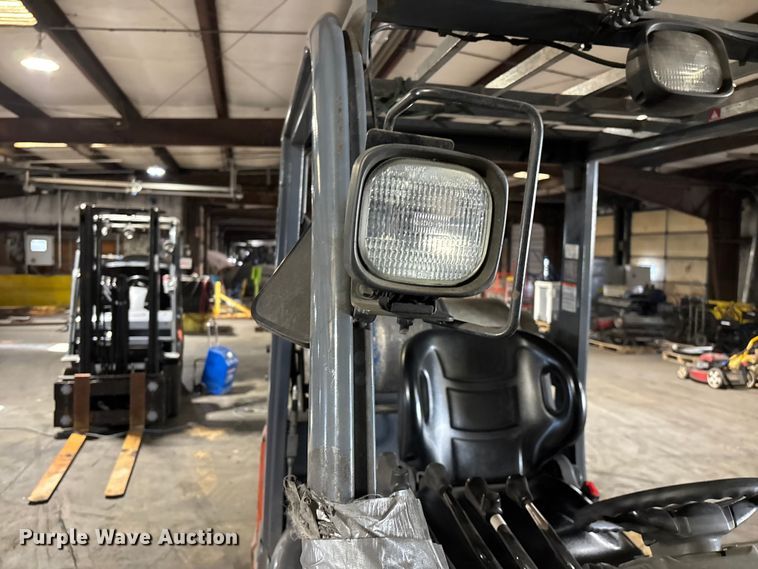 image for item FB5637 Toyota 8FGCU25 forklift