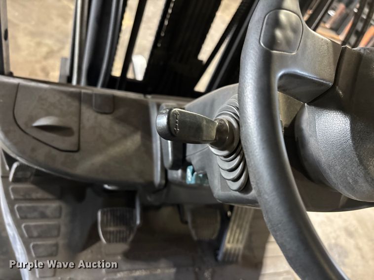 image for item FB5637 Toyota 8FGCU25 forklift