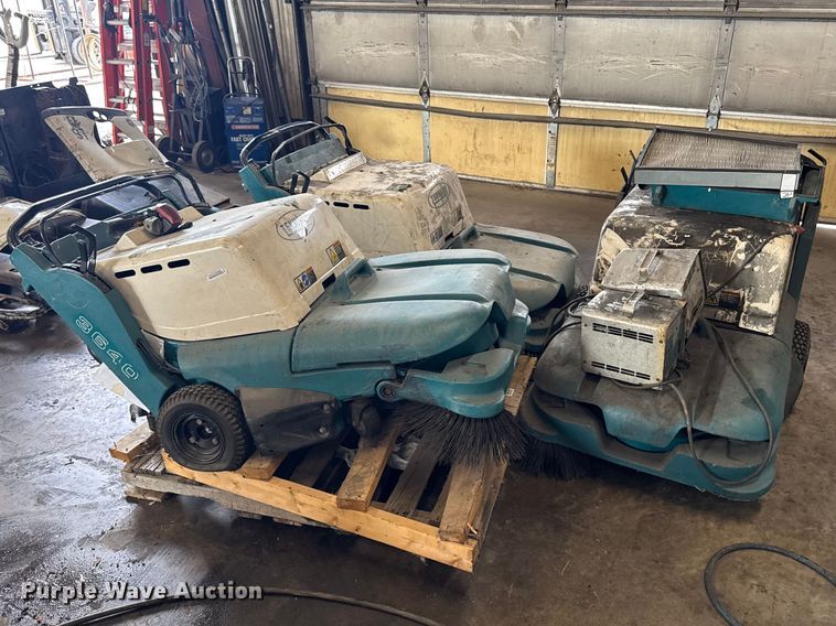 image for item FB5639  (3) Tennant 3640 floor sweepers