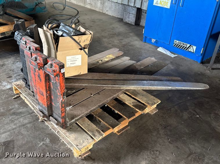 image for item FB5641 (4) fork lift attachments