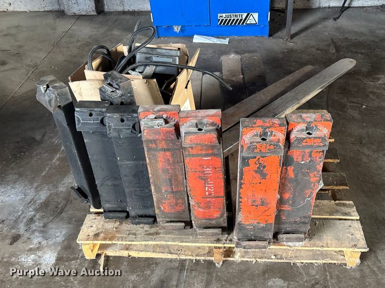 image for item FB5641 (4) fork lift attachments
