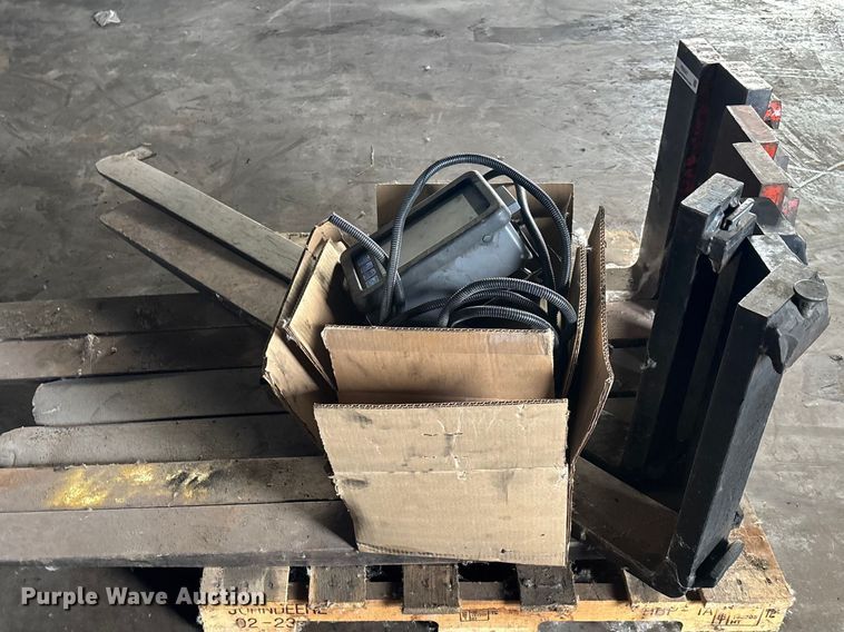 image for item FB5641 (4) fork lift attachments