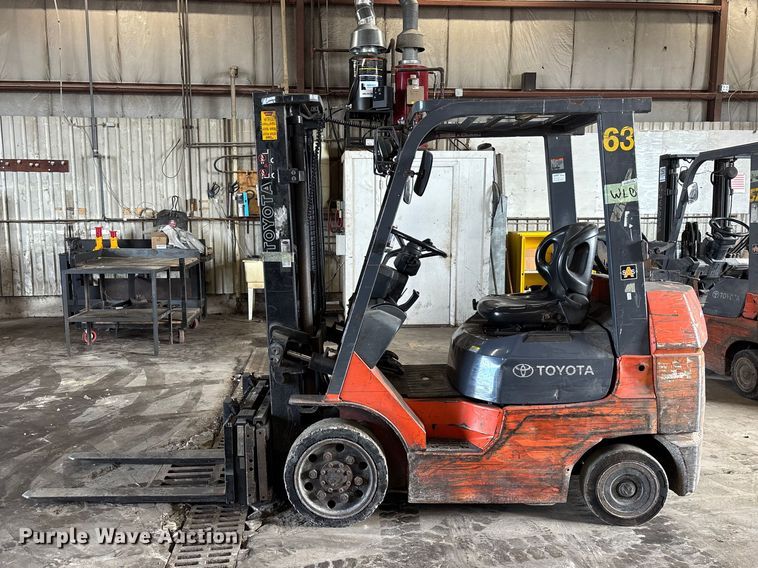 image for item FB5643 Toyota 7FGCU25 forklift