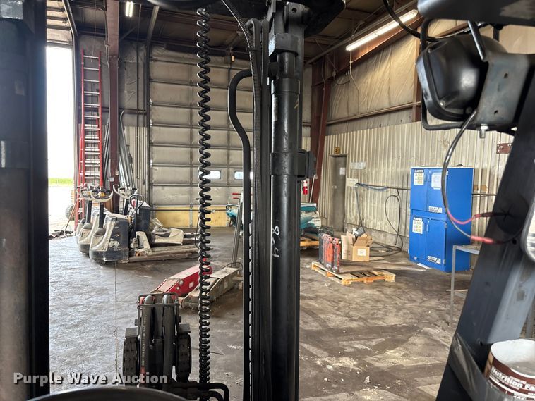 image for item FB5643 Toyota 7FGCU25 forklift