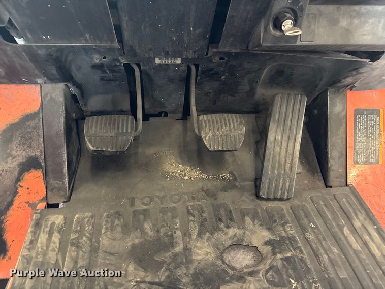 image for item FB5643 Toyota 7FGCU25 forklift