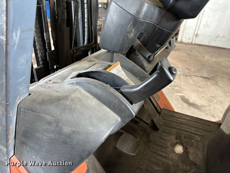 image for item FB5643 Toyota 7FGCU25 forklift