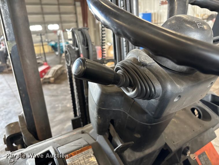 image for item FB5643 Toyota 7FGCU25 forklift