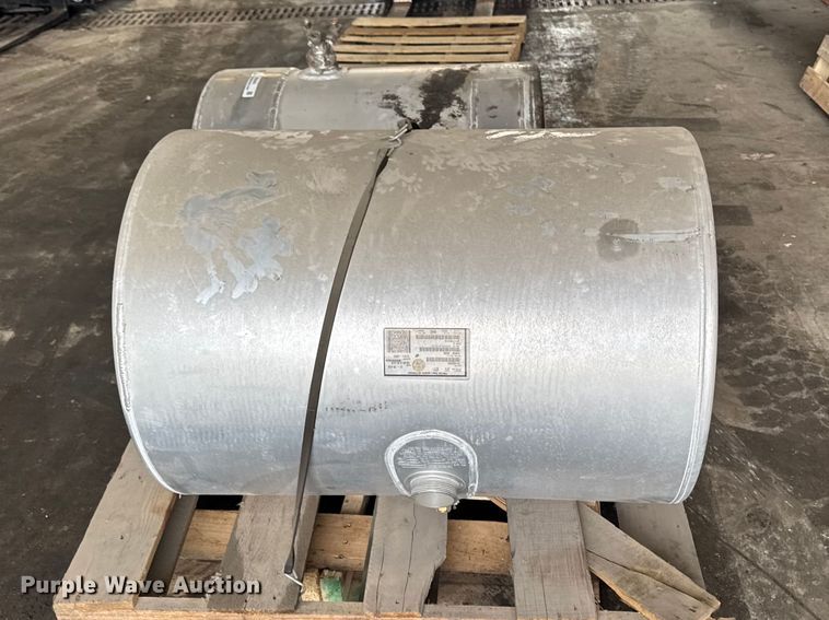 image for item FB5644 (2) aluminum fuel tanks