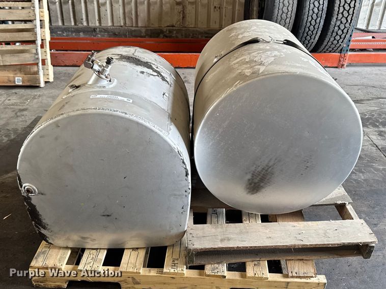 image for item FB5644 (2) aluminum fuel tanks
