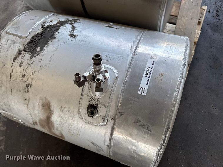image for item FB5644 (2) aluminum fuel tanks