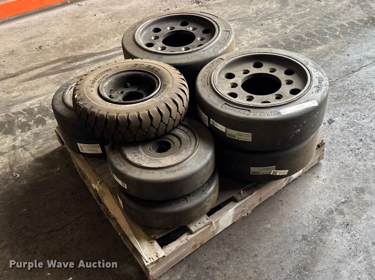 image for item FB5645 Forklift tires