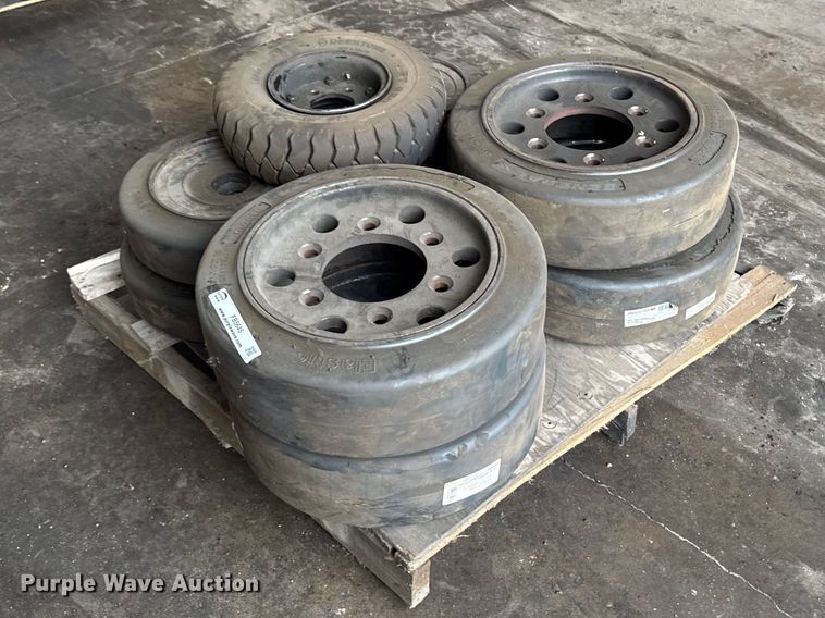 image for item FB5645 Forklift tires