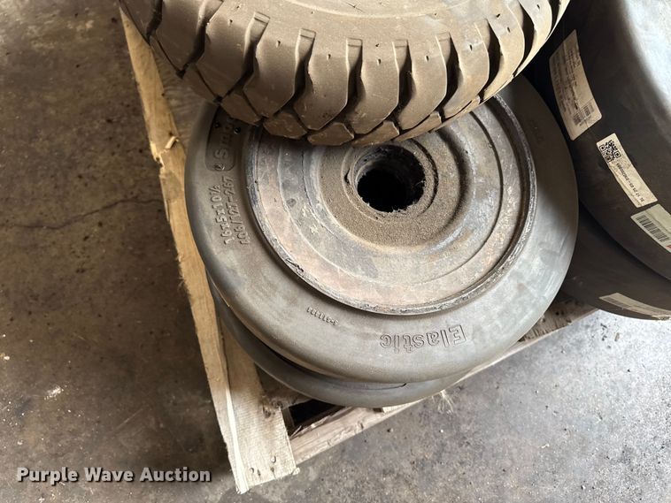 image for item FB5645 Forklift tires