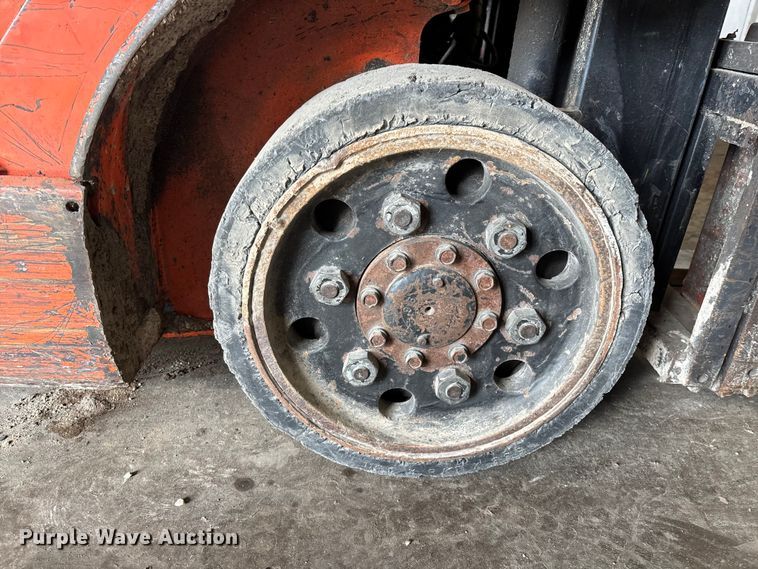 image for item FB5647 Toyota 7FGCU25 forklift