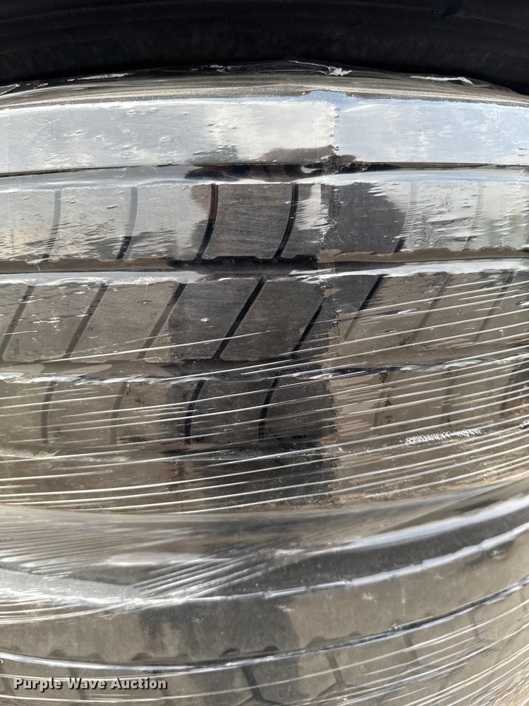 image for item FB5652 (6) 295/75R22.5 tires