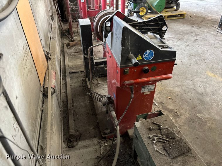 image for item FB5656 Corchi ET66M wheel balancer