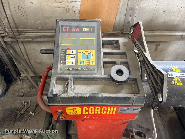 image for item FB5656 Corchi ET66M wheel balancer
