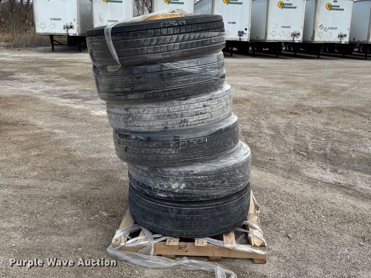 image for item FB5659 (6) 275/80R22.5 tires and wheels