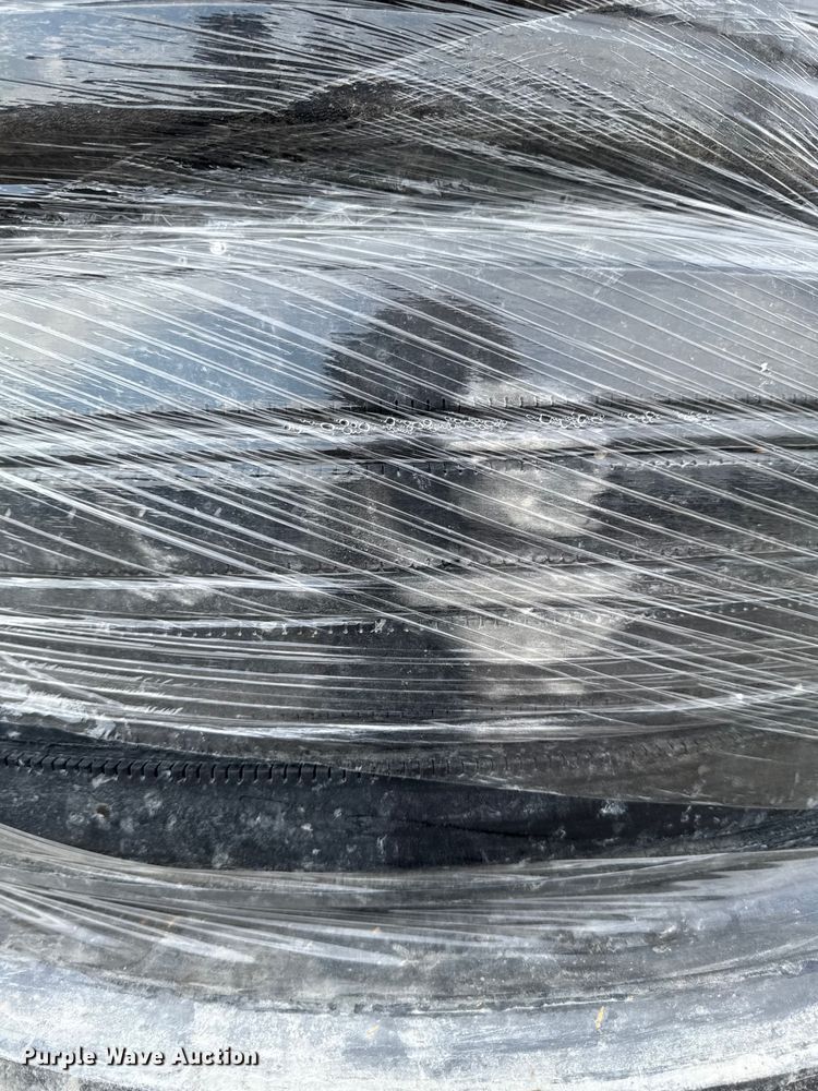 image for item FB5659 (6) 275/80R22.5 tires and wheels