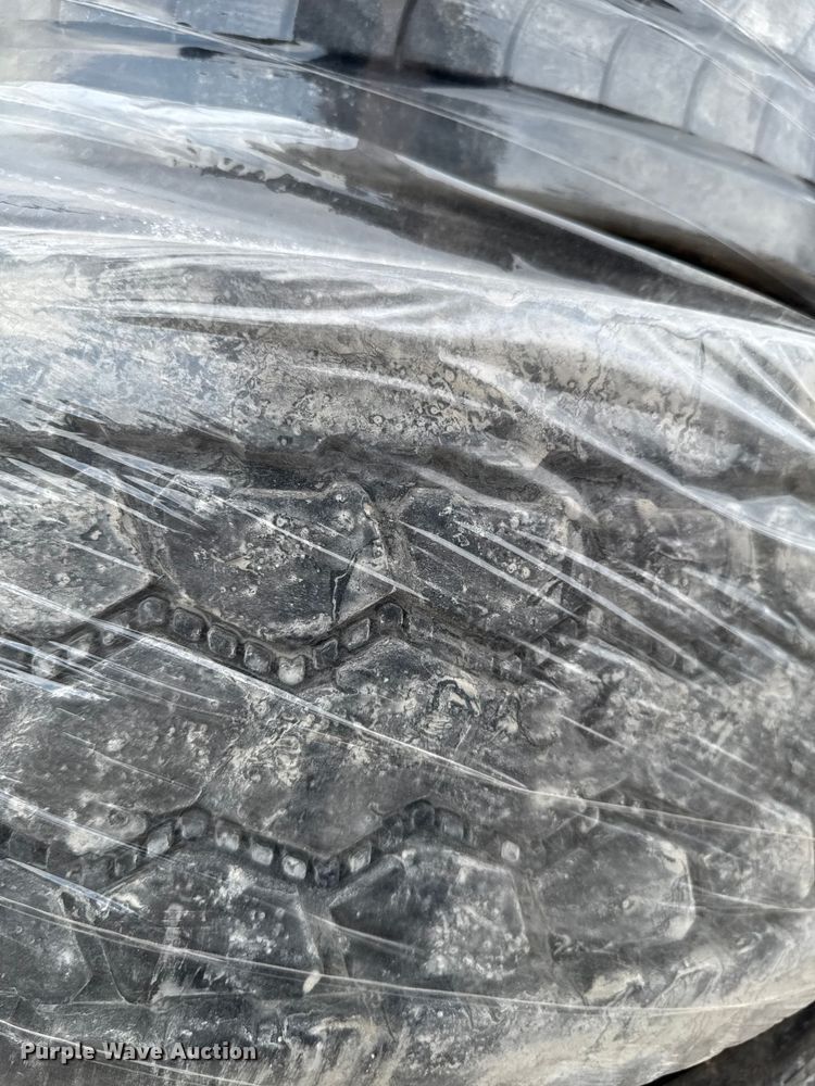 image for item FB5659 (6) 275/80R22.5 tires and wheels