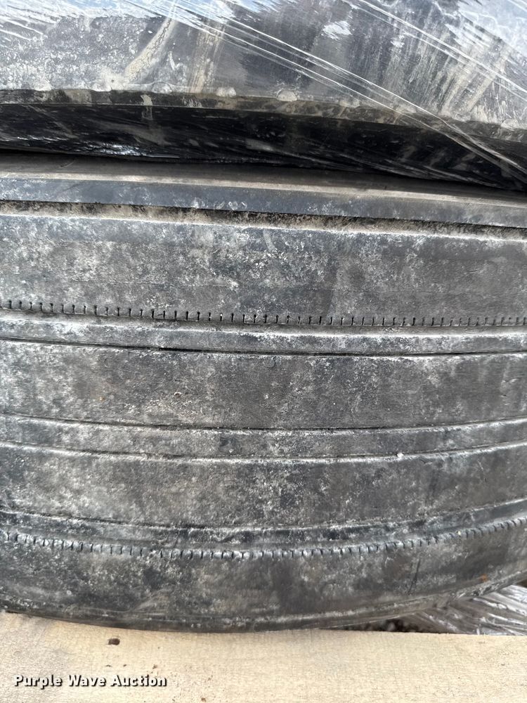 image for item FB5659 (6) 275/80R22.5 tires and wheels