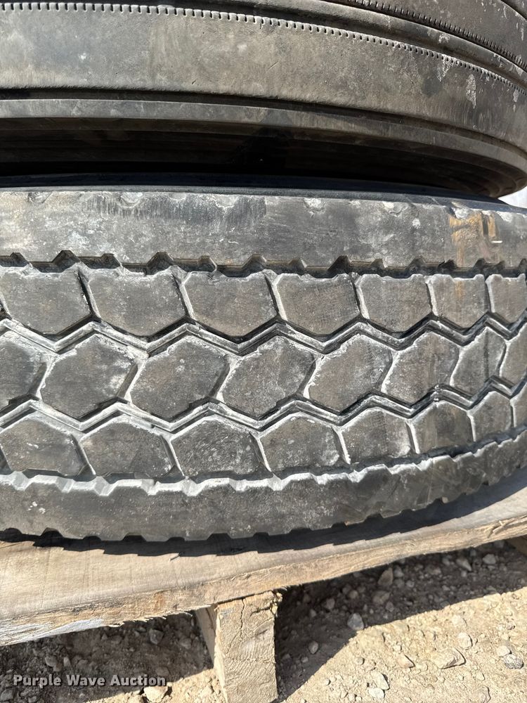 image for item FB5662 (4) tires and wheels