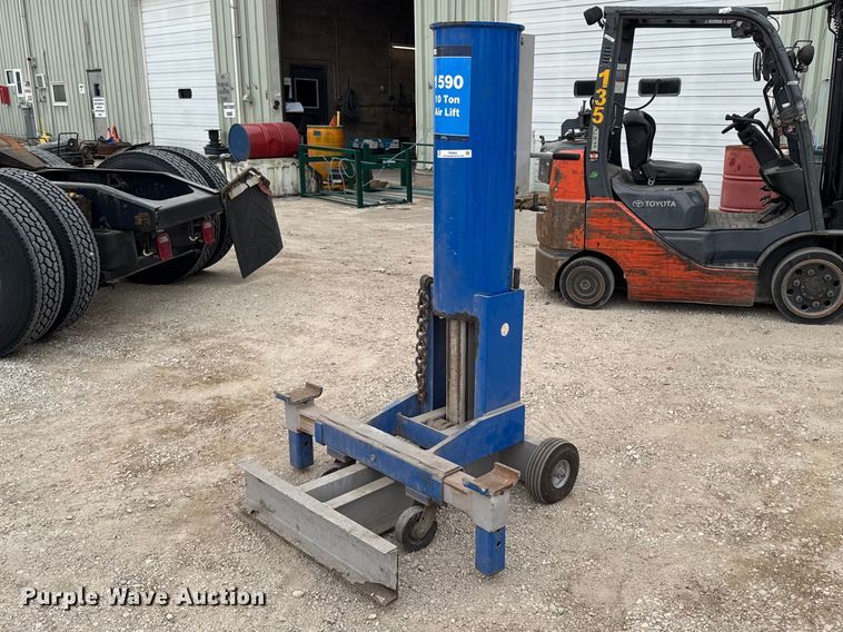 image for item FB5664 OTC 1590 lift