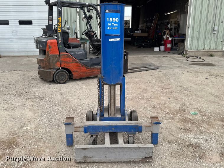 image for item FB5664 OTC 1590 lift