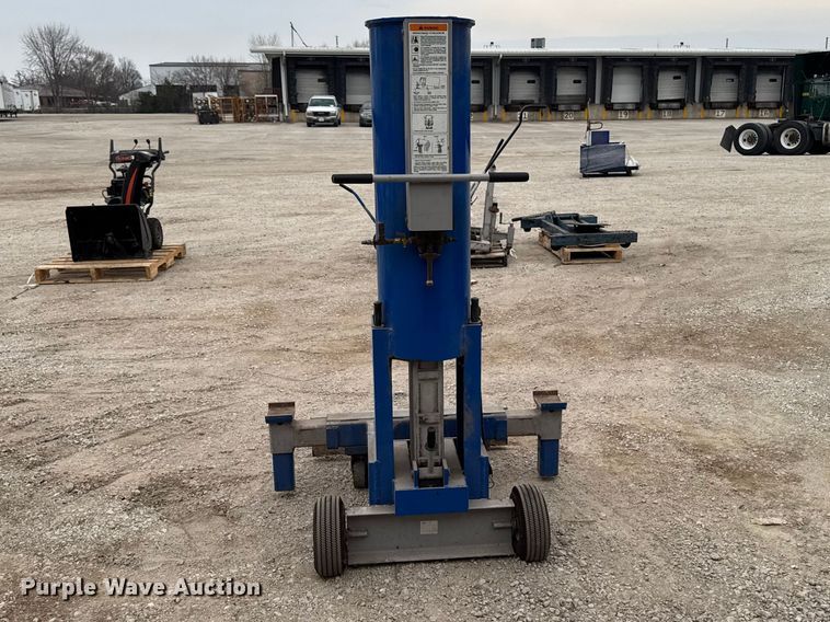 image for item FB5664 OTC 1590 lift