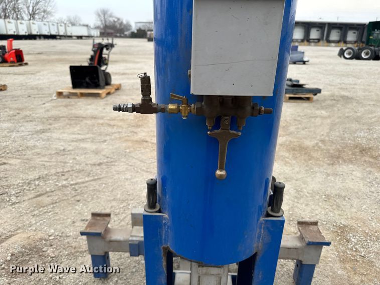 image for item FB5664 OTC 1590 lift