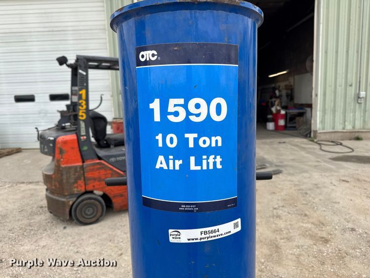 image for item FB5664 OTC 1590 lift