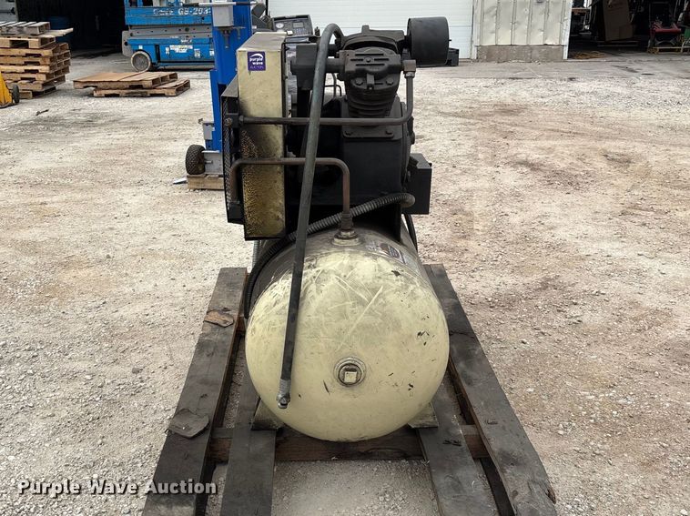 image for item FB5671 Ingersoll Rand 2545E10V air compressor
