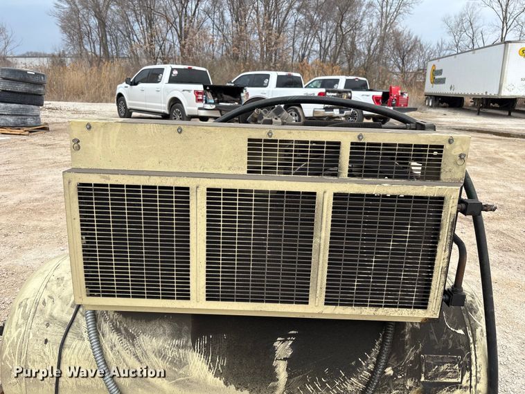 image for item FB5671 Ingersoll Rand 2545E10V air compressor