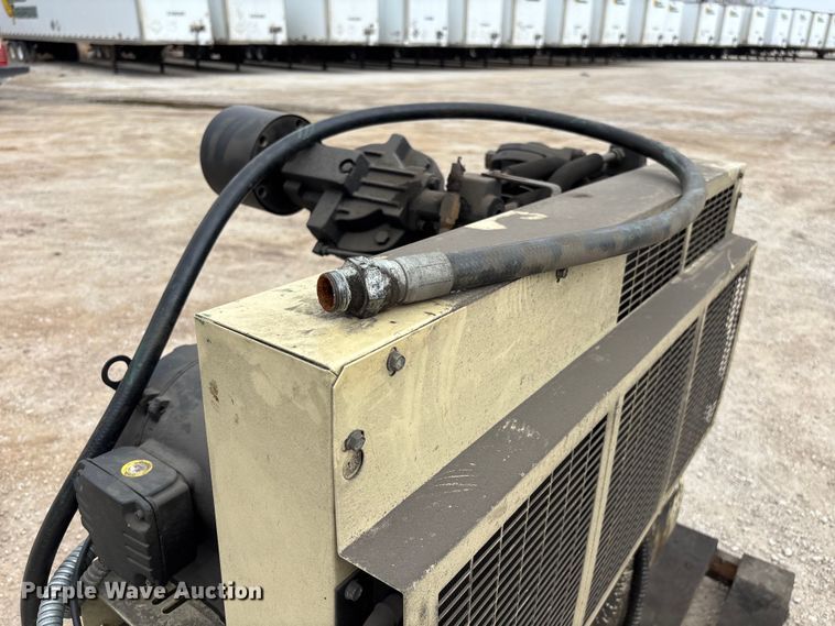 image for item FB5671 Ingersoll Rand 2545E10V air compressor