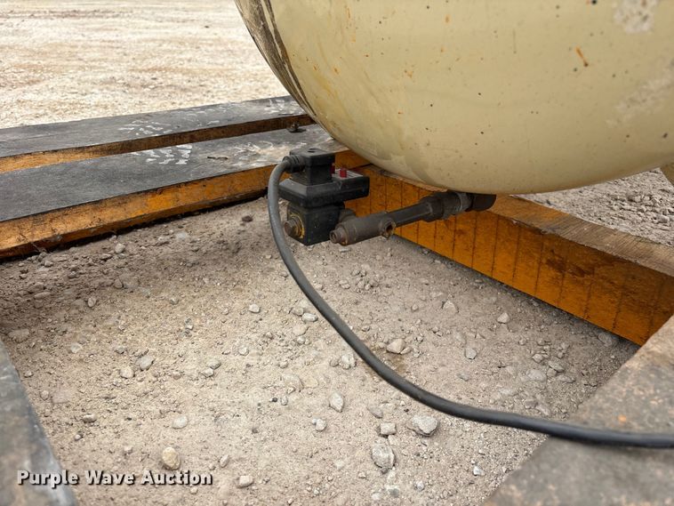 image for item FB5671 Ingersoll Rand 2545E10V air compressor