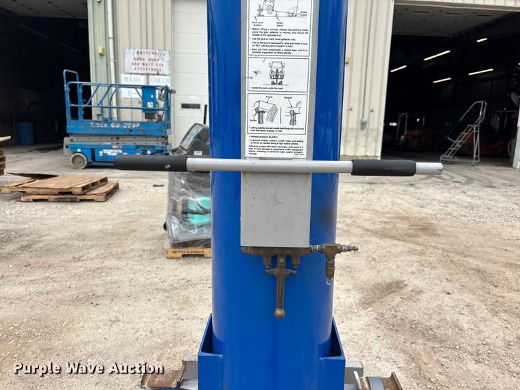 image for item FB5672 OTC 1590 lift