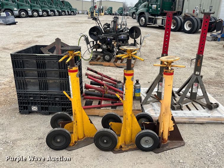 image for item FB5675 Jacks and jack stands