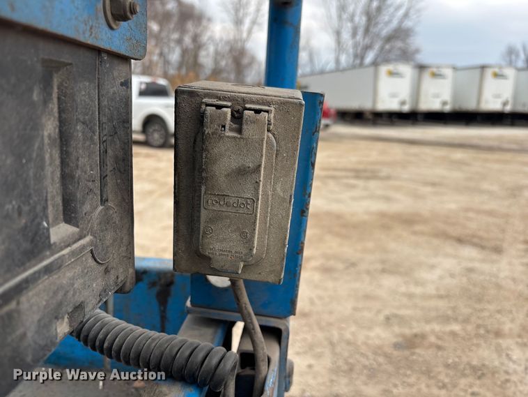 image for item FB5681 1999 Genie GS-2032 scissor lift