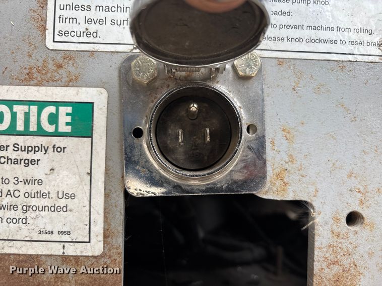 image for item FB5681 1999 Genie GS-2032 scissor lift