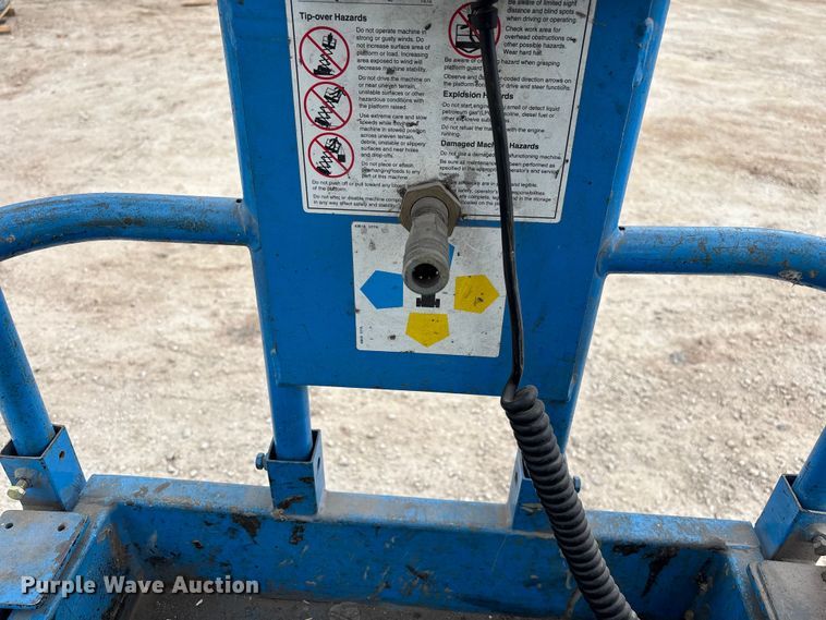 image for item FB5681 1999 Genie GS-2032 scissor lift