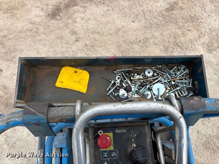 image for item FB5681 1999 Genie GS-2032 scissor lift