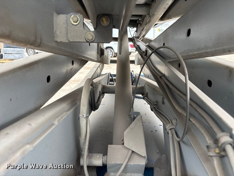 image for item FB5681 1999 Genie GS-2032 scissor lift