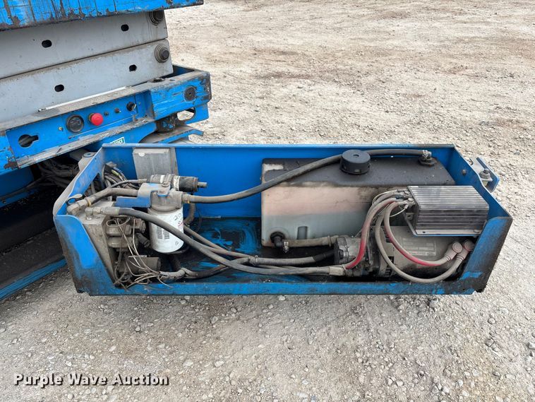 image for item FB5681 1999 Genie GS-2032 scissor lift